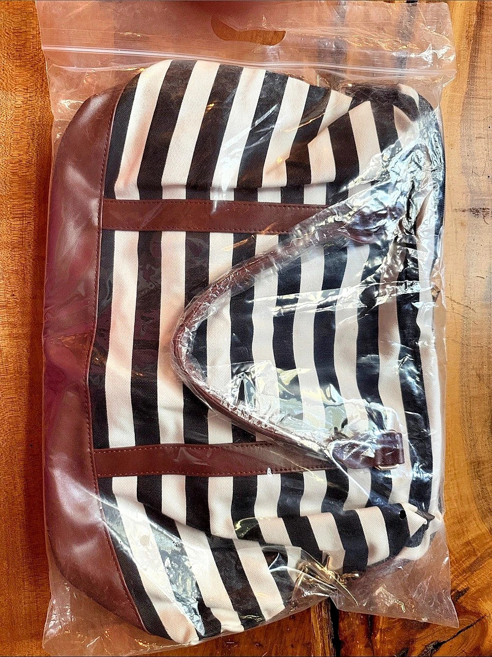 Meisohua Striped Travel Bag in Black & White NWT